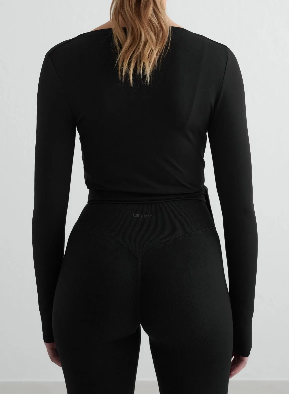 Black Shape Seamless Wrap Long Sleeve