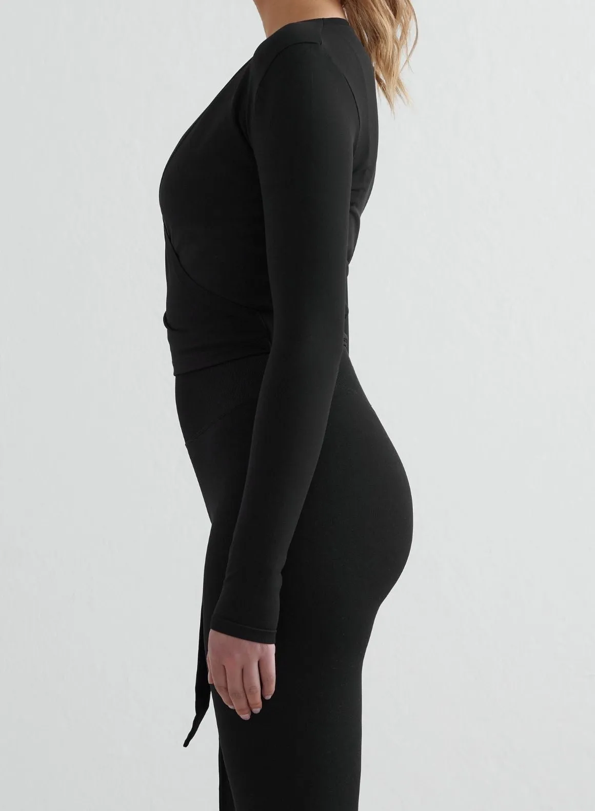 Black Shape Seamless Wrap Long Sleeve