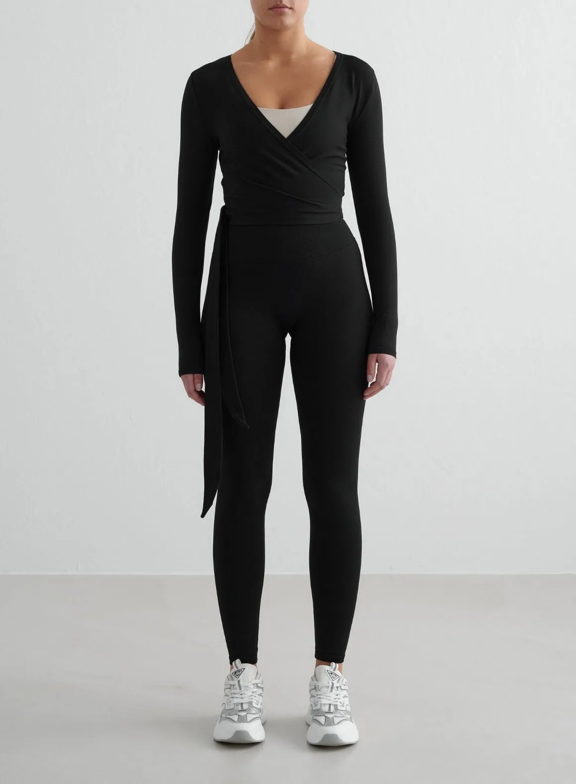 Black Shape Seamless Wrap Long Sleeve