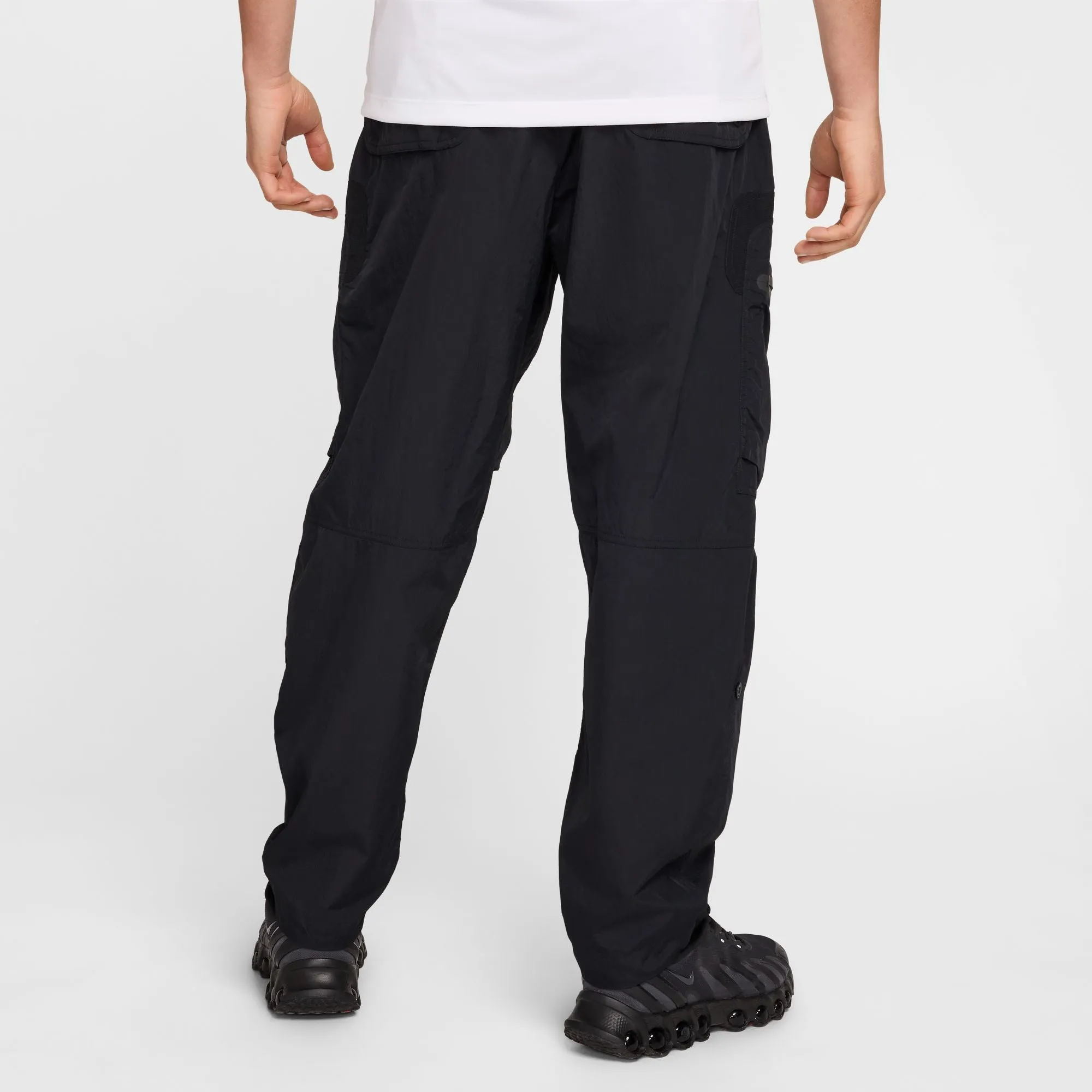 NIKE TECH WOVEN CARGO PANTS BLACK/BLACK