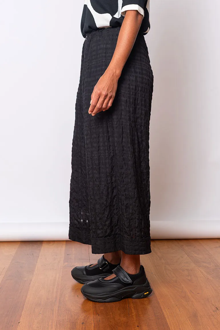 Tucked Mackin Pants - Black Plaid