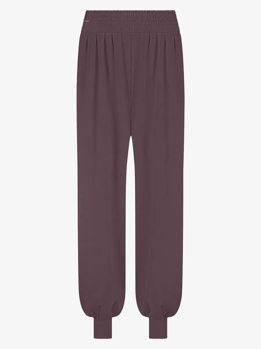 Urban Goddess Jaya Harem Yoga Pants - Berry